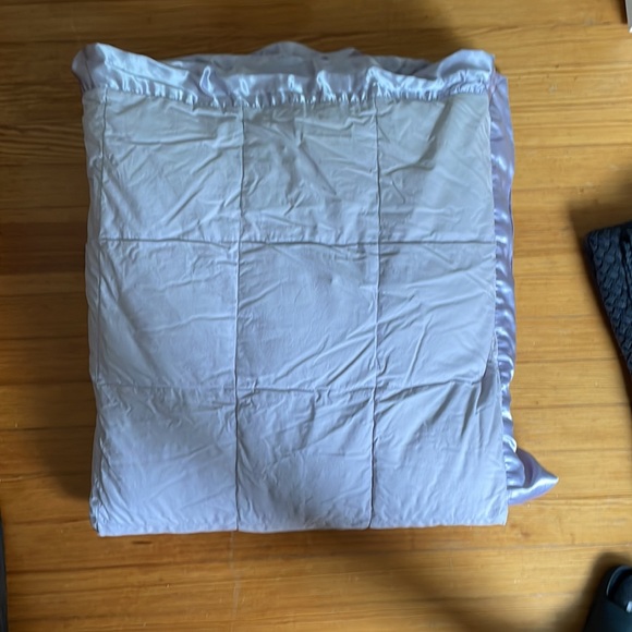 Pale purple quilted down comforter blanket - Picture 2 of 6